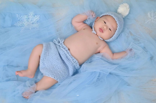 琼海宝宝吐奶黄色