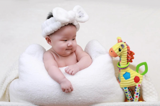 琼海宝宝几个月翻身